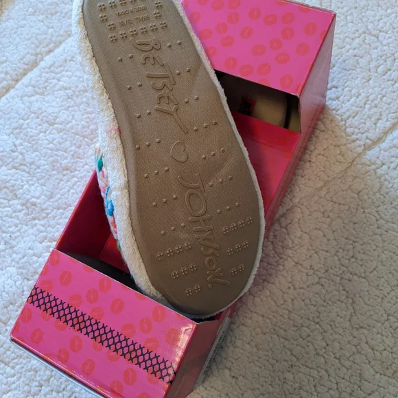 Betsey Johnson Slippers - Picture 5 of 6